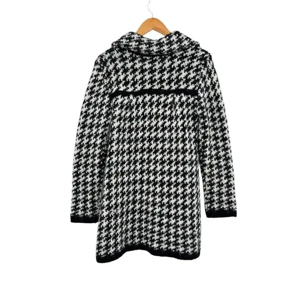 Carducci Black & White Houndstooth Wool & Mohair Blend Knit Cardigan Sweater - Picture 9 of 12